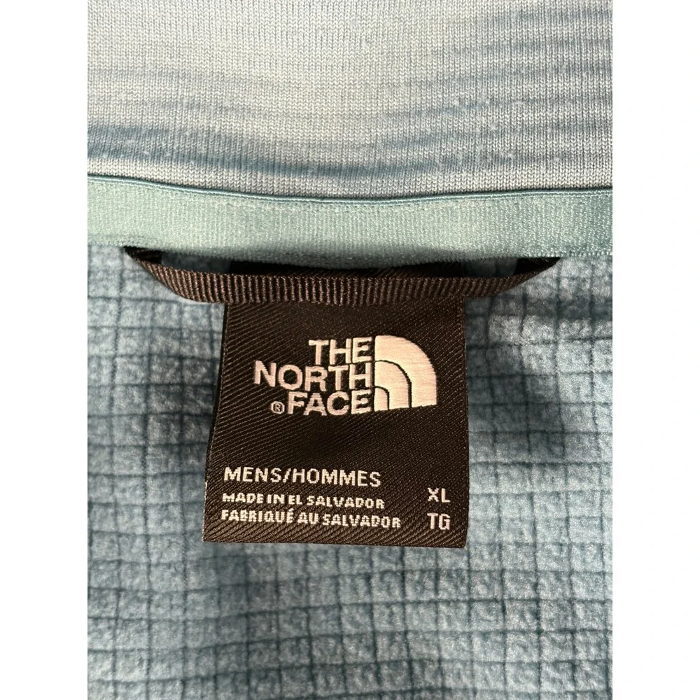 The North Face Mens XL Light Blue 1/4 zip Waffle Textured Pullover Fleece Jacket